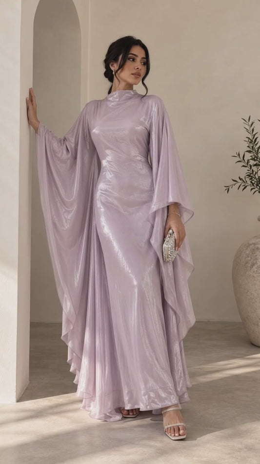 Abaya longue lilas satinée à manches cape - Alma